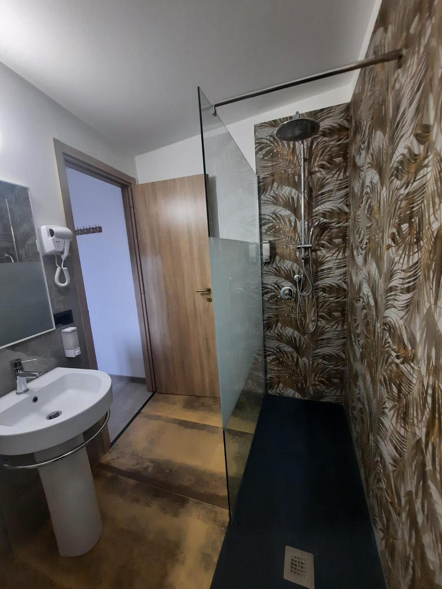 Appartamento Viccinella House Capranica Esterno foto